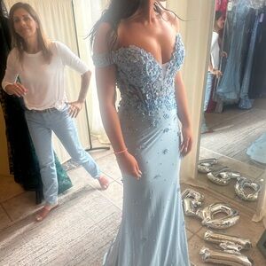 Elegant Blue Evening Gown